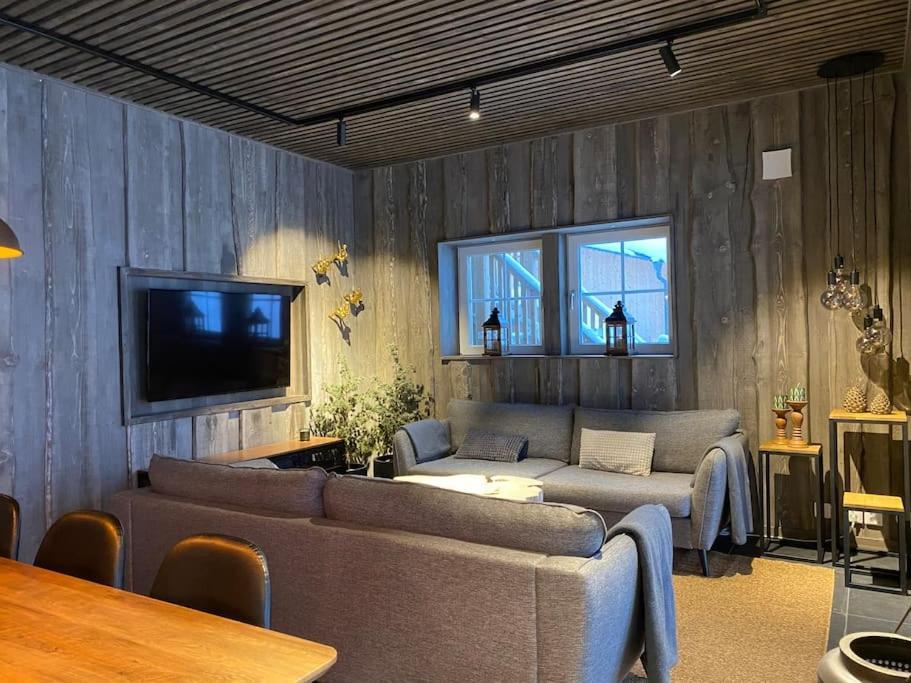 Modern Stuga Med Ski Lodge Kaensla Järvsö Extérieur photo