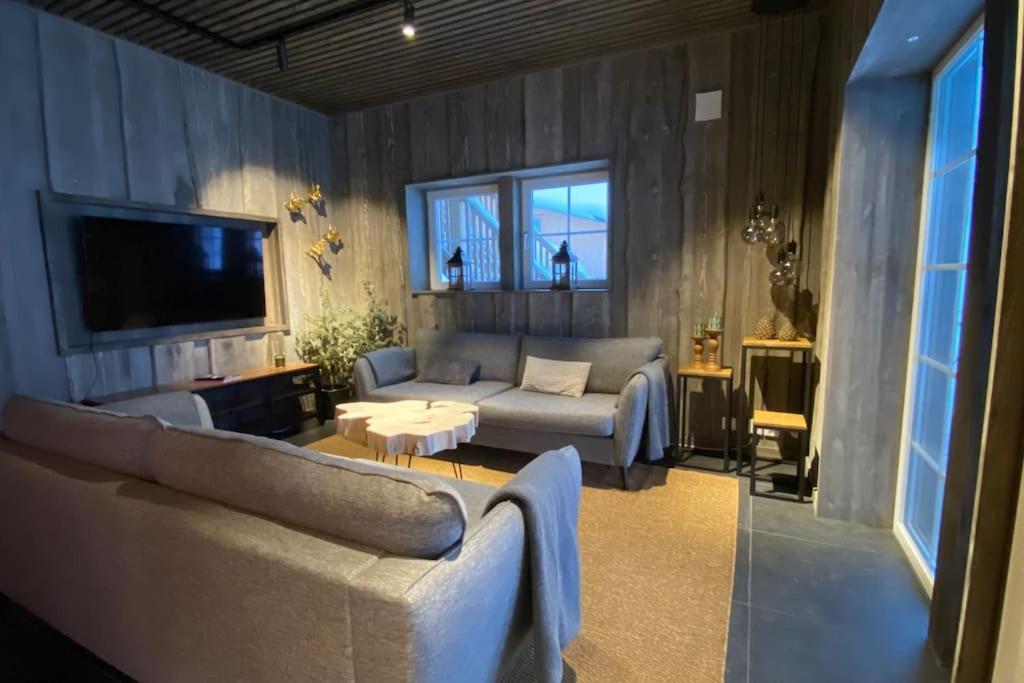 Modern Stuga Med Ski Lodge Kaensla Järvsö Extérieur photo